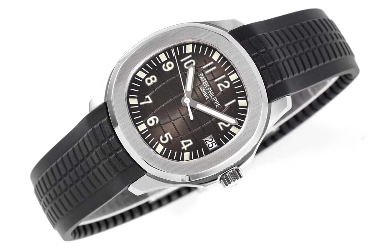 Aquanaut 5165A-001 Black Dial in Steel