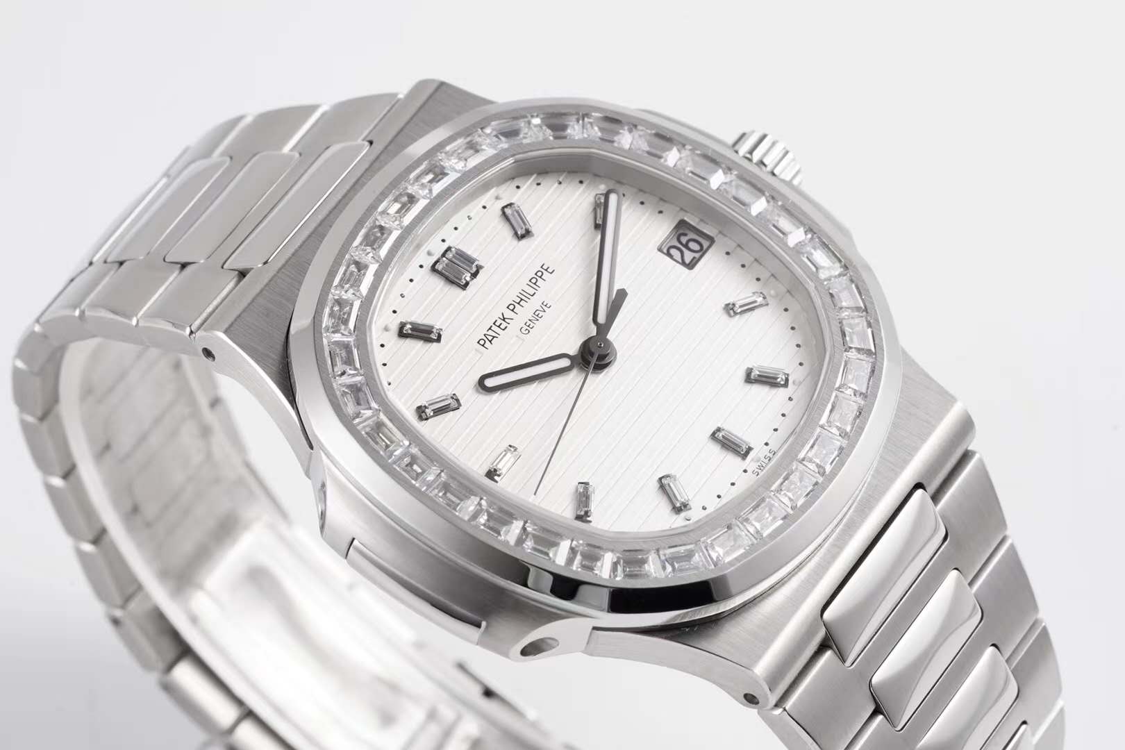 nautilus jumbo 5711/1a-011 white dial with Di*m*nd bezel