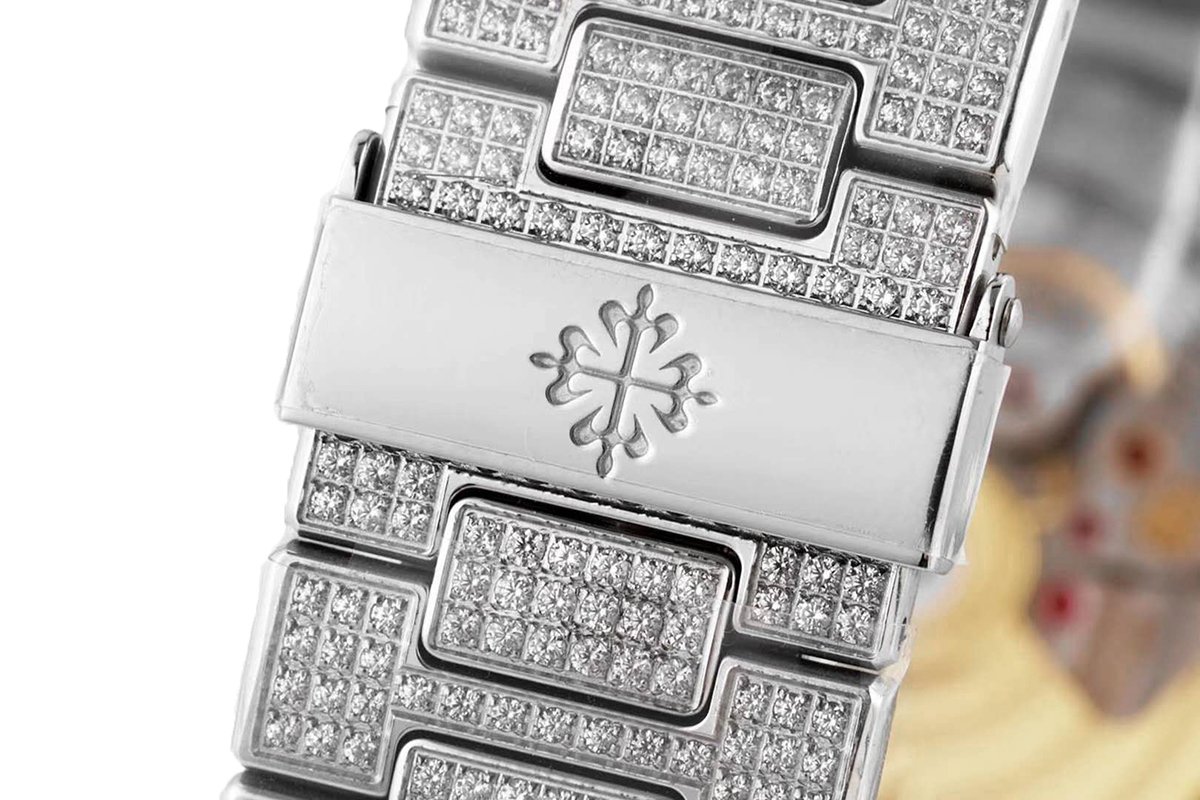 nautilus jumbo 5711 Di*m*nd dial in white gold with paved Di*m*nds