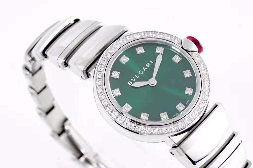 lvcea emerald green dial in steel with Di*m*nd bezel