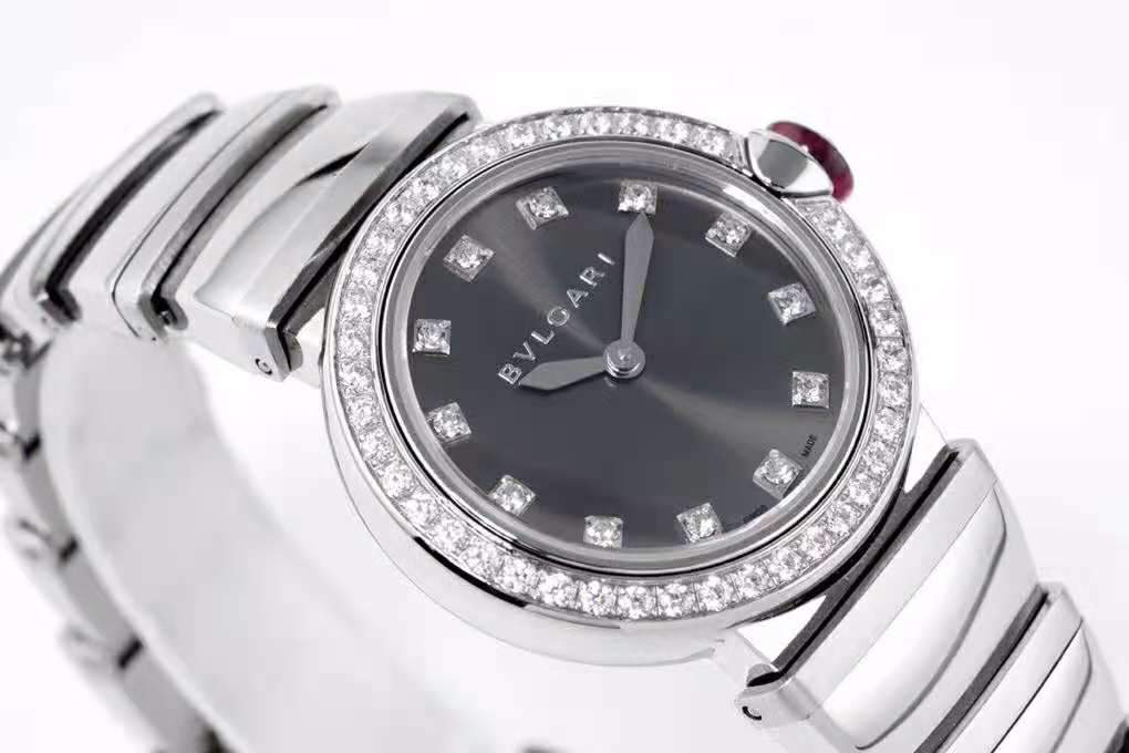 lvcea grey dial in steel with Di*m*nd bezel