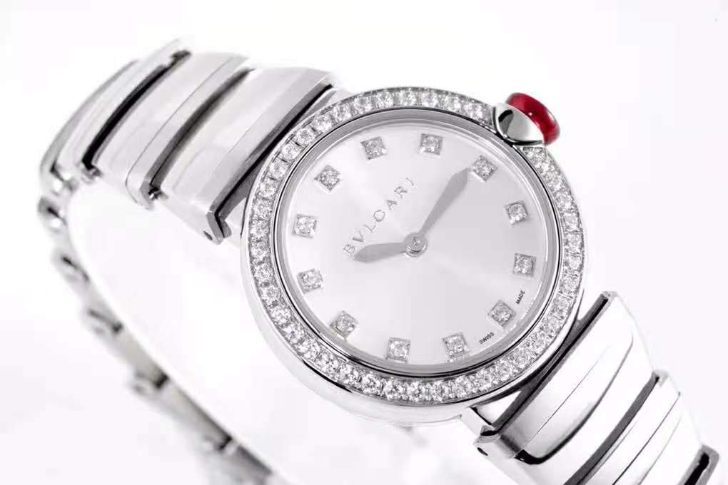 lvcea mop dial in steel with Di*m*nd bezel