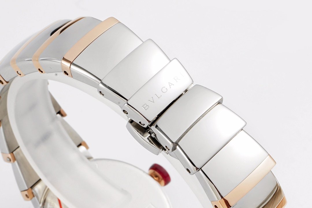 lvcea black dial in rose gold/steel with Di*m*nd bezel