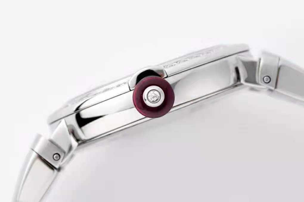 lvcea grey dial in steel with Di*m*nd bezel