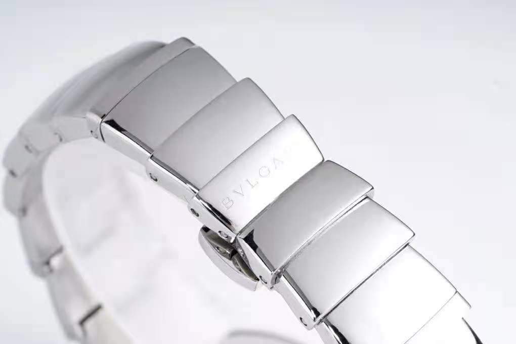 lvcea silver dial in steel with Di*m*nd bezel