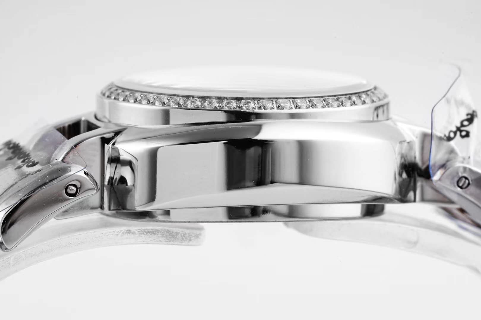 primaluna mop white dial with Di*m*nd markers and Di*m*nd bezel