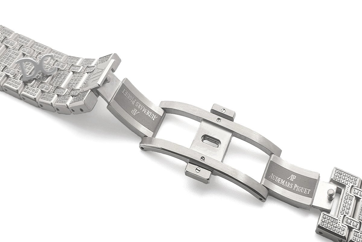 royal oak 41mm 15402 full Di*m*nd paved in white gold on bracelet