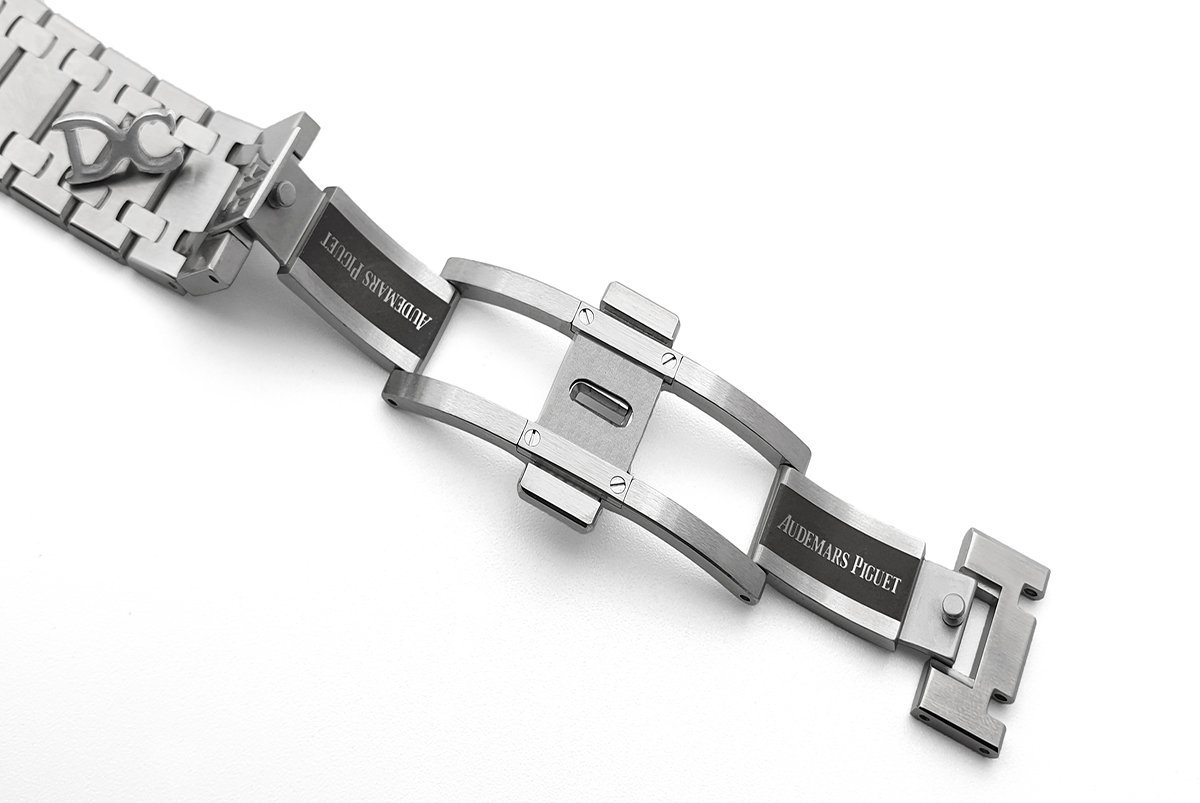 Royal Oak 15202 39mm Blue Dial