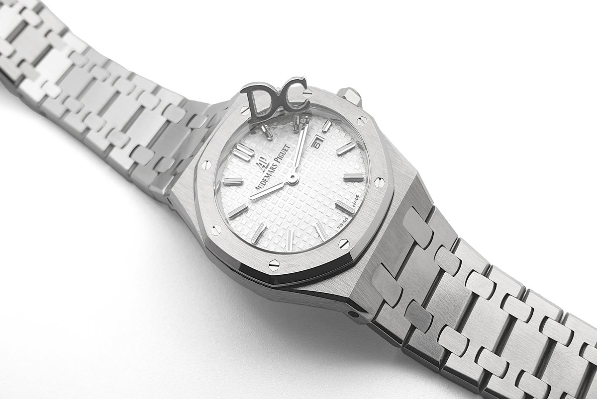 Lady Royal Oak 67650 White Dial in Steel