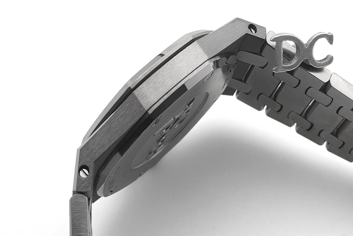 Lady Royal Oak 67650 White Dial in Steel