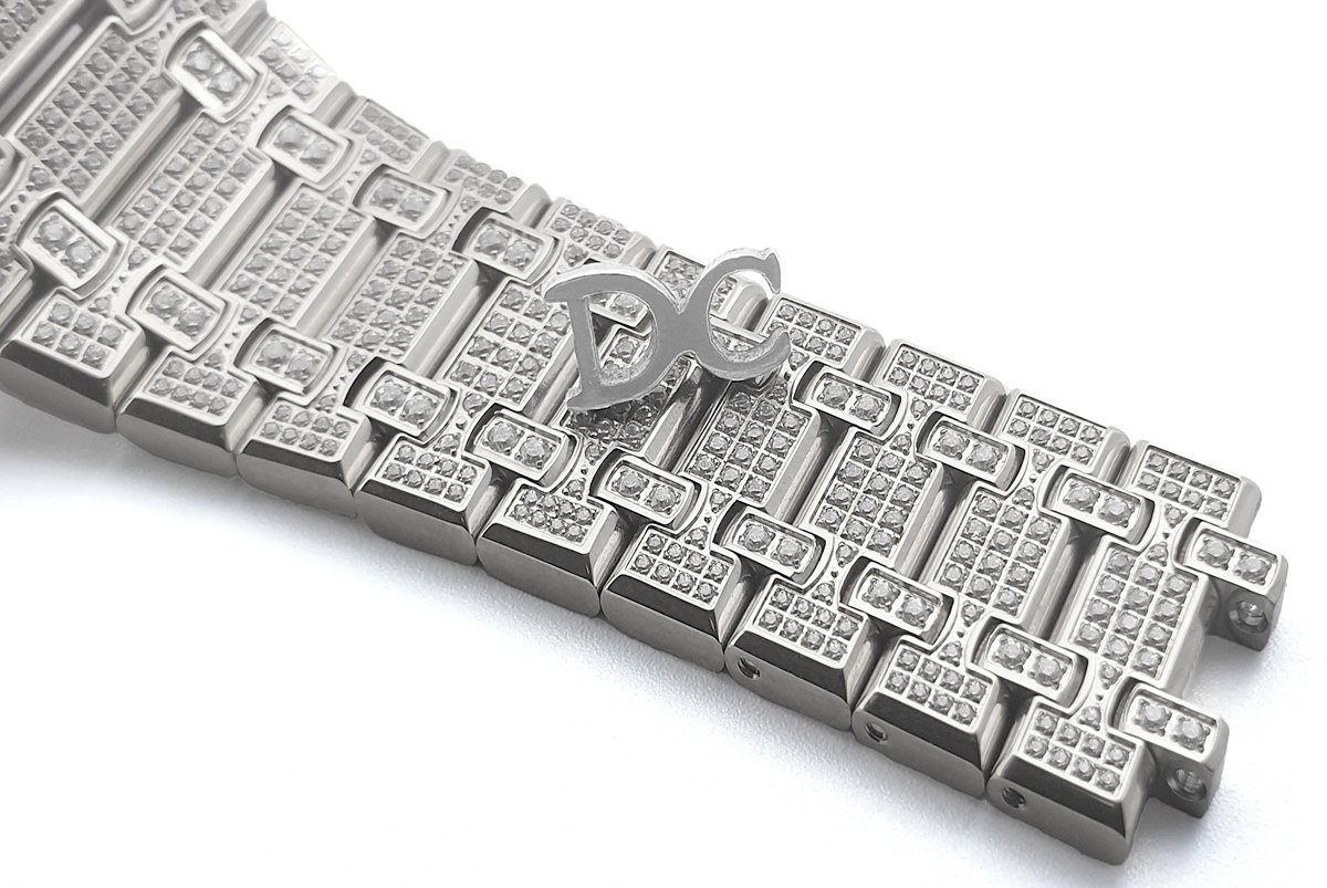 royal oak 41mm 15402 full Di*m*nd paved in white gold on bracelet