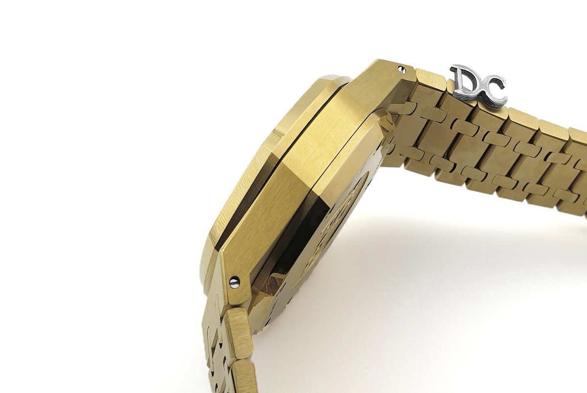 Royal Oak Self-Winding Chronograph Black/Gold Dial in Yellow Gold