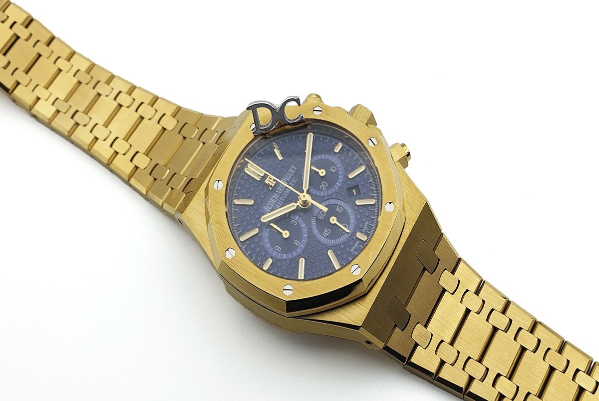 Royal Oak Self-Winding Chronograph Blue Dial in Yellow Gold