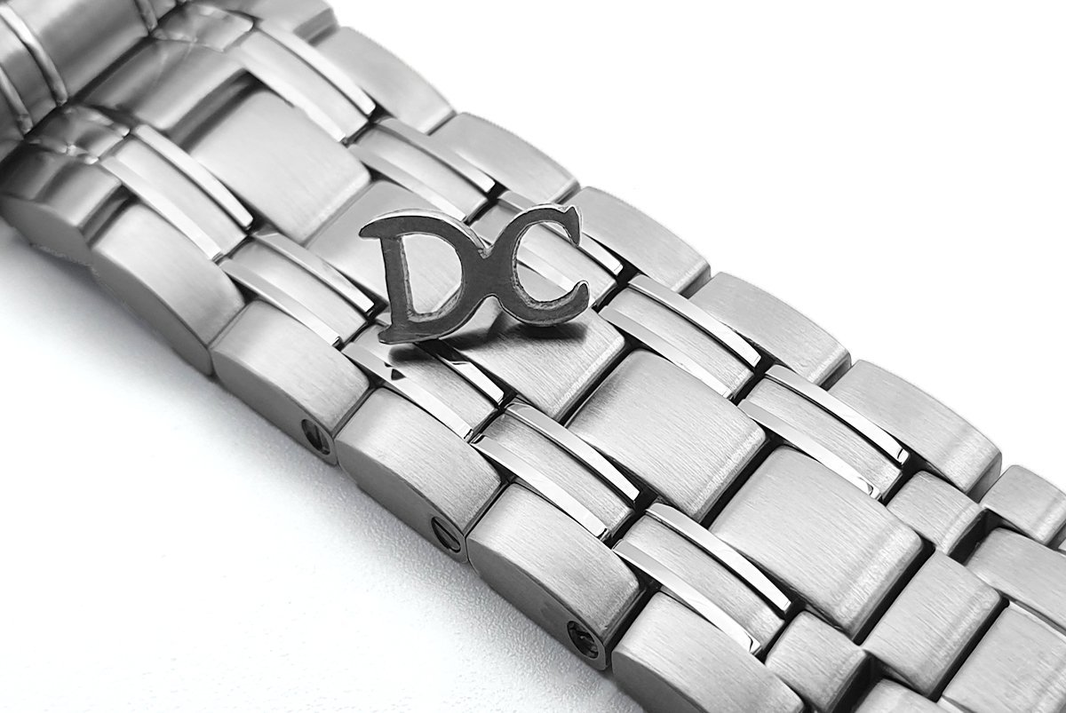 Seamaster Diver 300M Omega Co-Axial Master Chronometer 42mm White Dial with Black Bezel