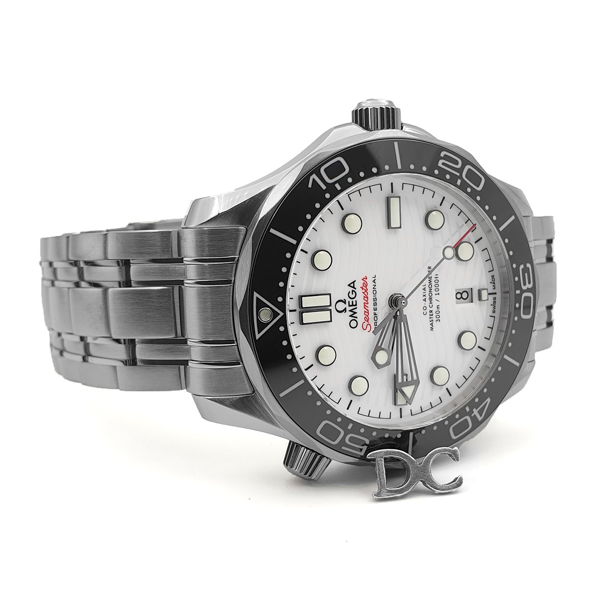Seamaster Diver 300M Omega Co-Axial Master Chronometer 42mm White Dial with Black Bezel