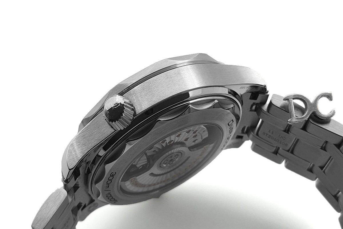 Seamaster Diver 300M Omega Co-Axial Master Chronometer 42mm White Dial with Black Bezel