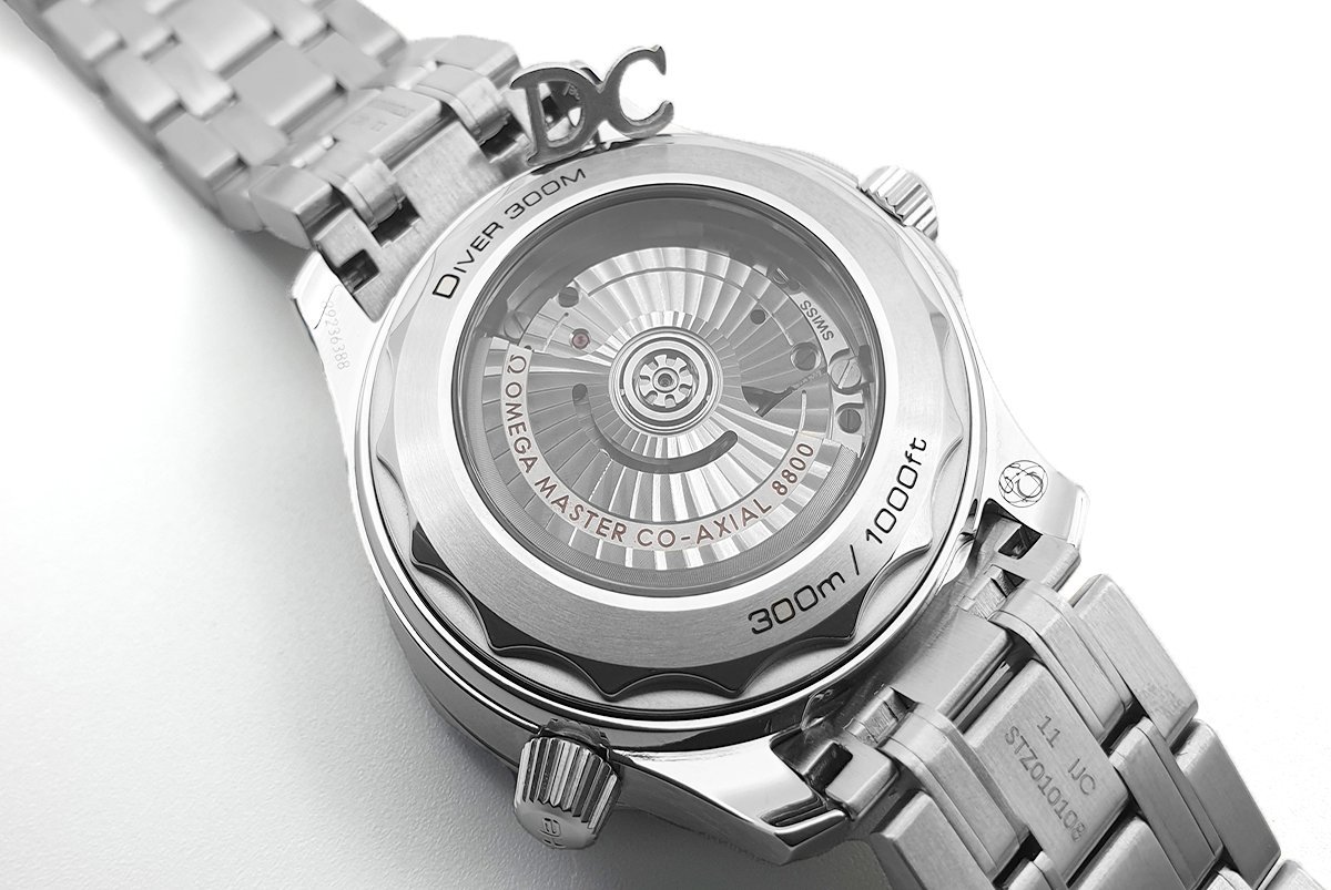 Seamaster Diver 300M Omega Co-Axial Master Chronometer 42mm White Dial with Black Bezel