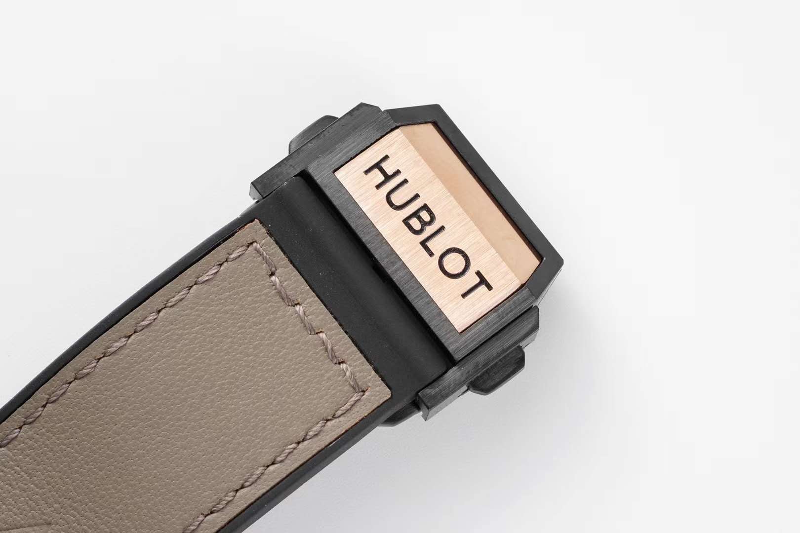 big bang unico sang bleu in rose gold with Di*m*nd bezel on brown leather strap