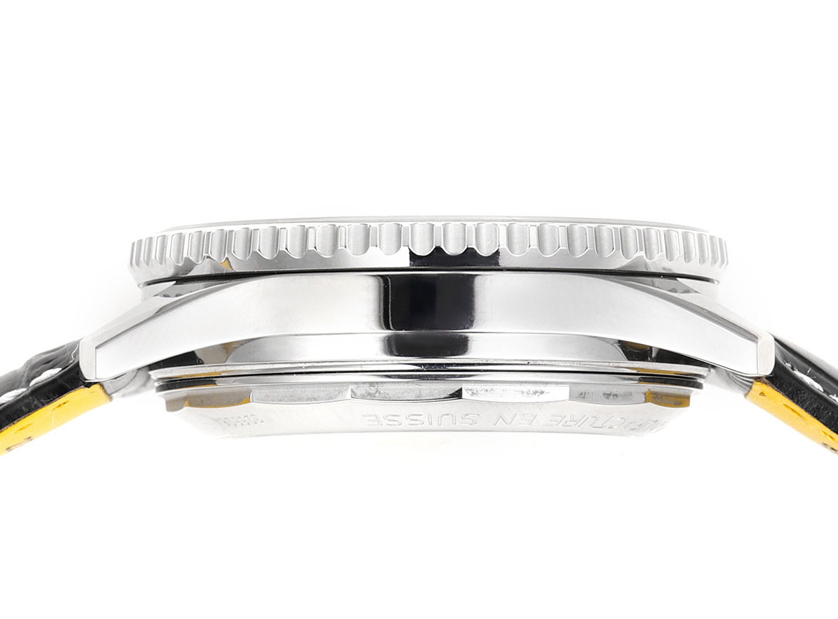 Navitimer B01 Chronograph 43 Black Dial in Steel on Leather Strap Ref. AB0138211B1P1