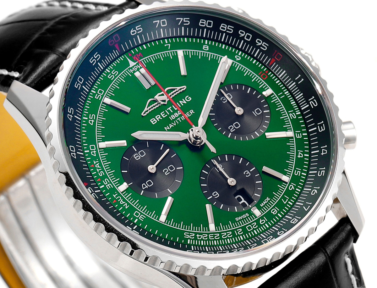Navitimer B01 Chronograph 43 Dark Green Dial in Steel on Leather Strap