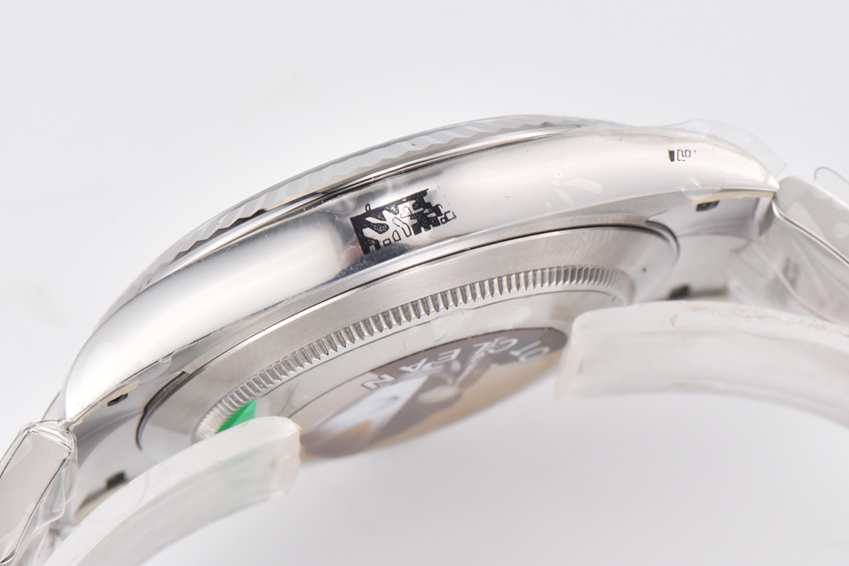 Datejust 41 126334 Clean Factory Bright Black Dial Stick Markers on Oyster Bracelet