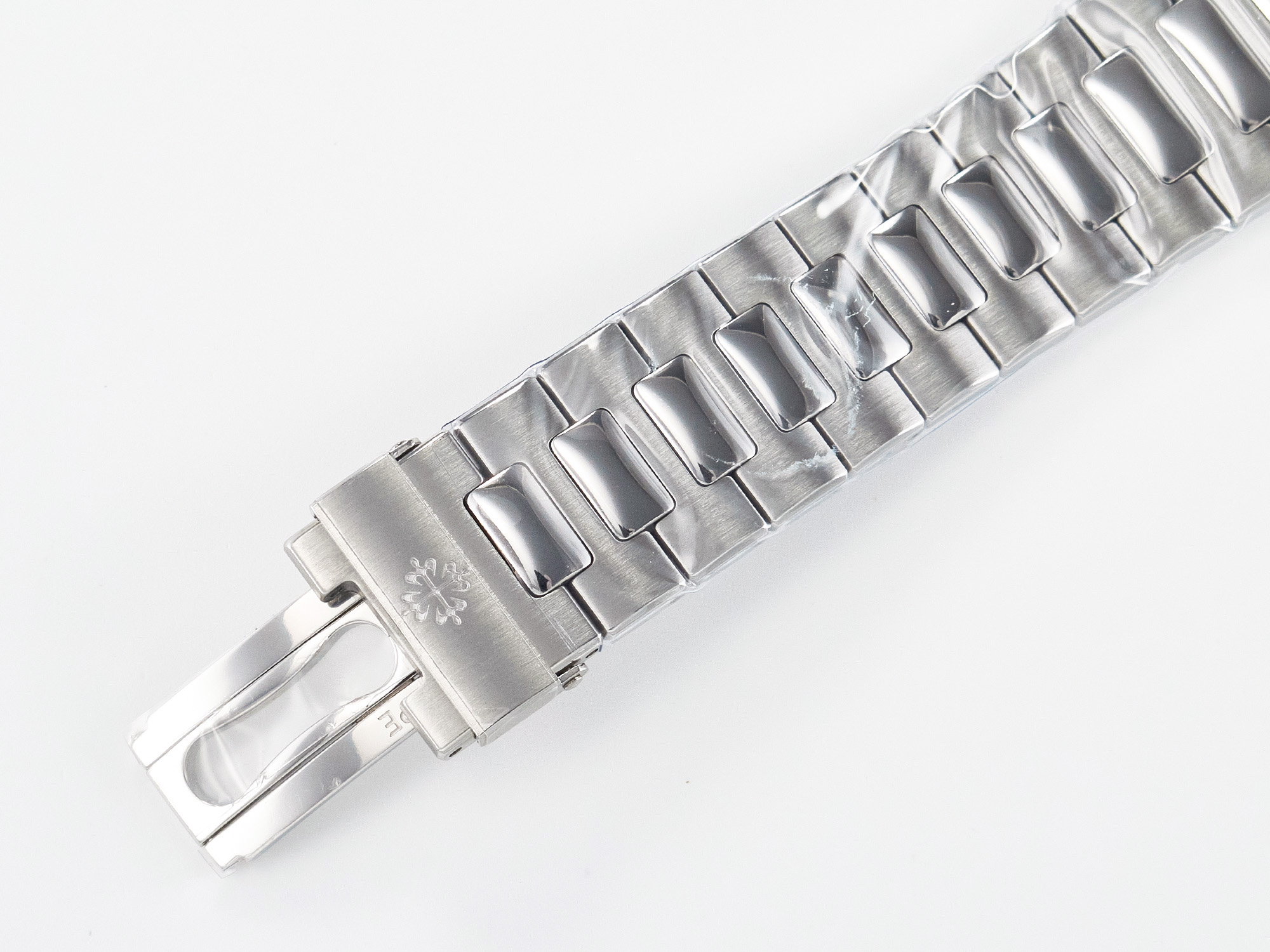 Nautilus 5711 3KF 1:1 Best Edition White Dial on SS Bracelet A324 Super Clone V2