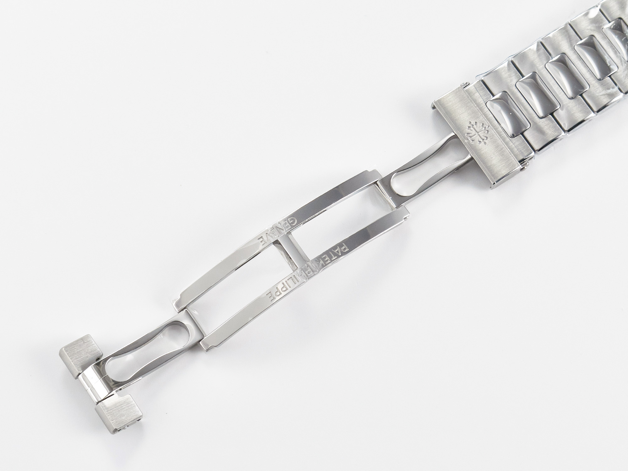 Nautilus 5711 3KF 1:1 Best Edition White Dial on SS Bracelet A324 Super Clone V2