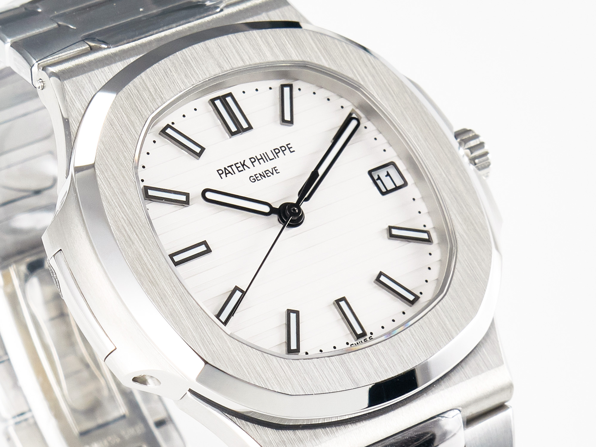 Nautilus 5711 3KF 1:1 Best Edition White Dial on SS Bracelet A324 Super Clone V2