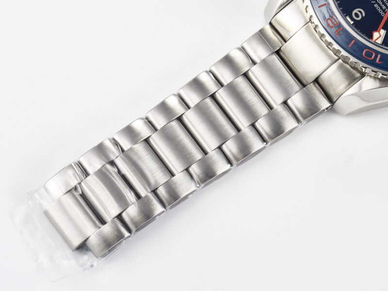 Planet Ocean 600M Co-Axial GMT 43.5mm VSF 1:1 Best Edition Blue Dial Blue Ceramic Bezel on SS Bracelet A8605 Super Clone